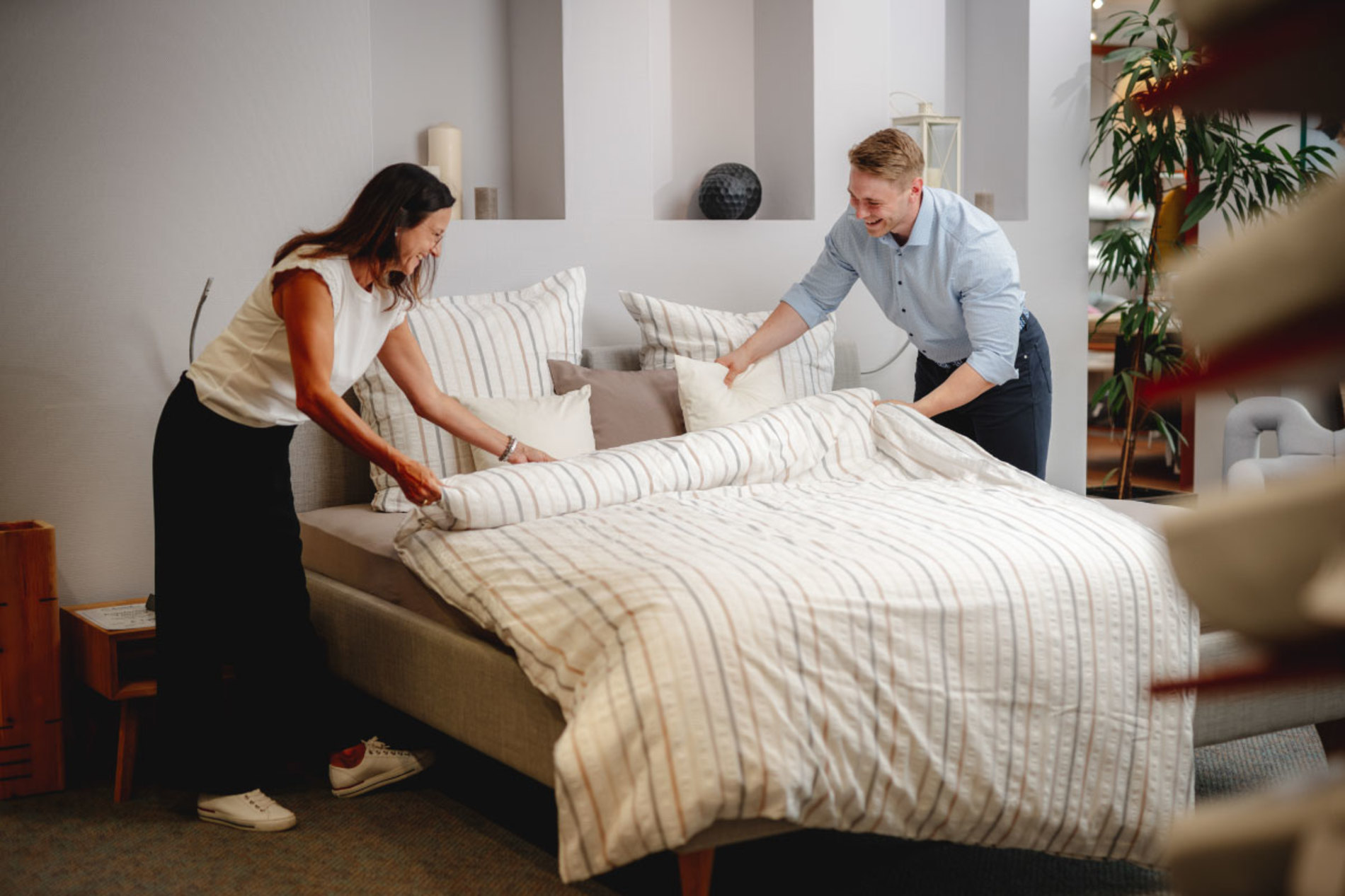Betten-Emmerich-Bettwäsche-Anja-Rosenberger-Dominik-Stahl.jpg